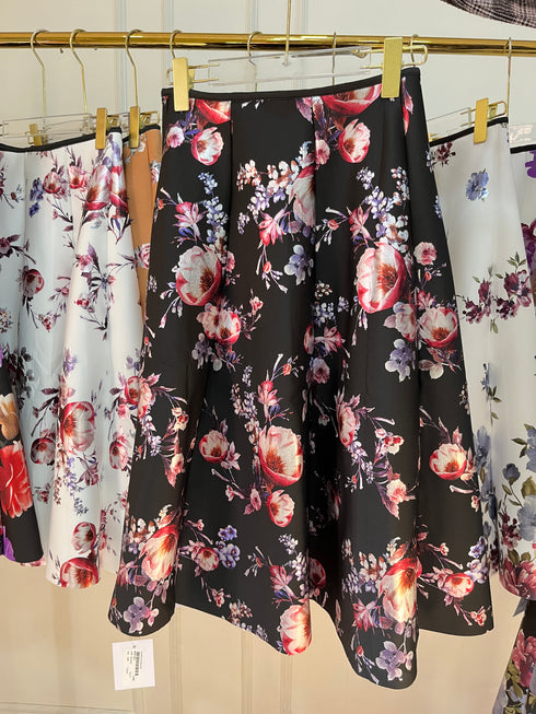 Women Floral Print Flared Skirts